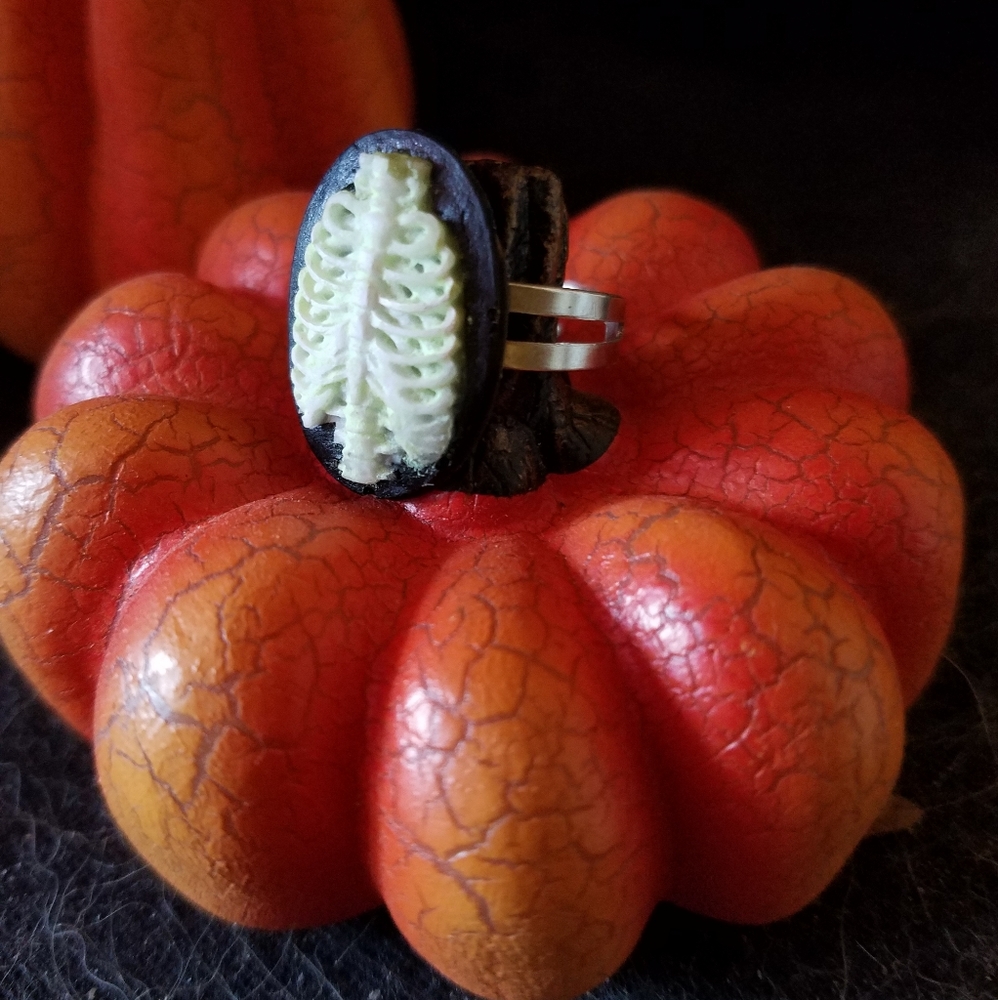 GLOW Ribcage Ring - Picture 8 of 14